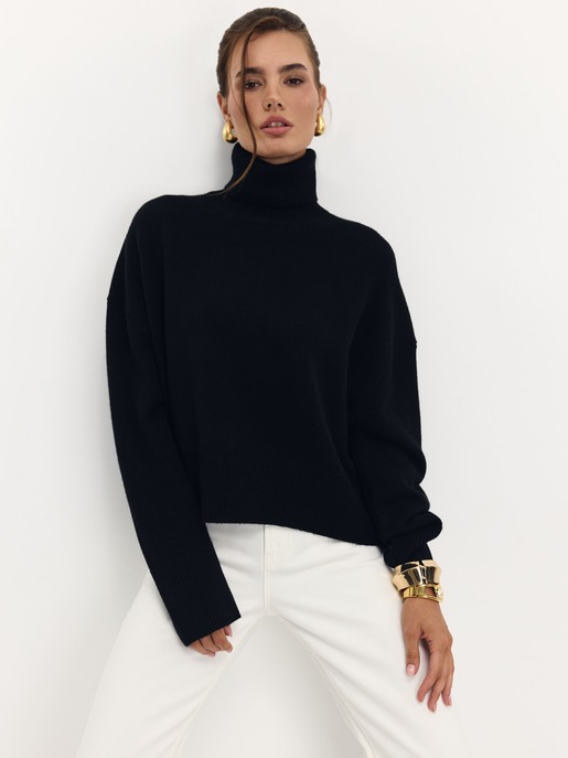 Свитер Soft с высоким воротом