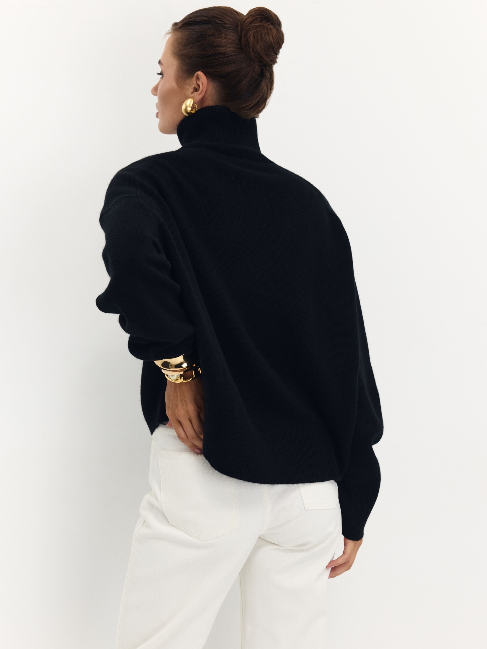 Свитер Soft с высоким воротом