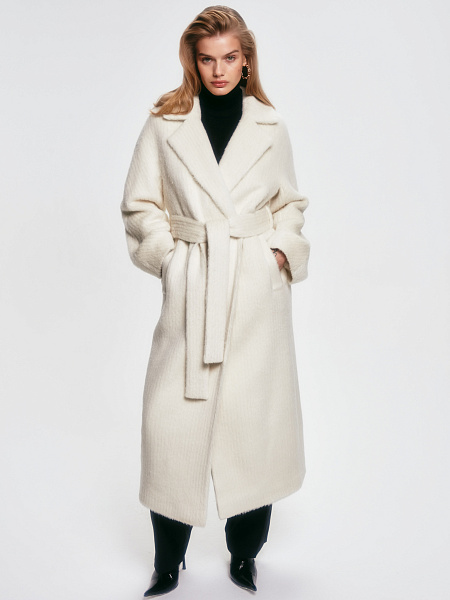 Пальто на запах из фактурной шерсти альпака