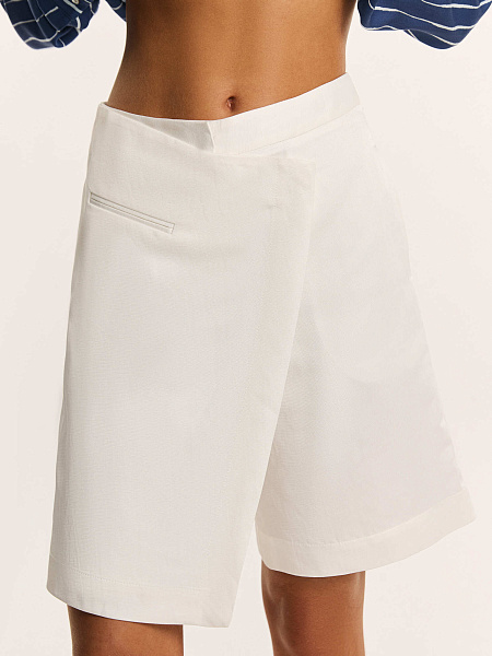 Бермуды на запах из итальянского льна