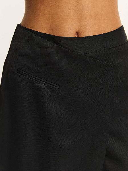 Бермуды на запах из итальянского льна