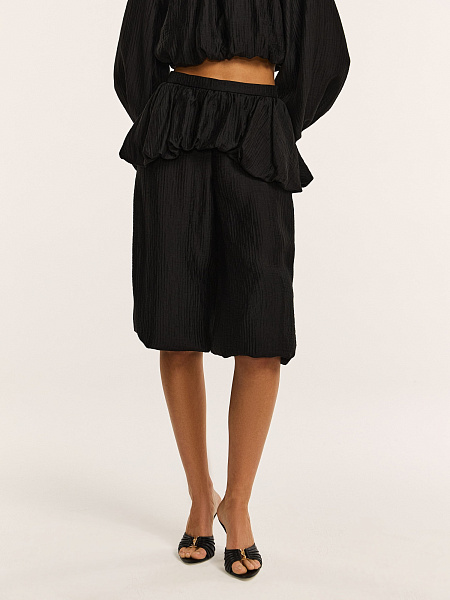 Шаровары с баской из фактурной ткани