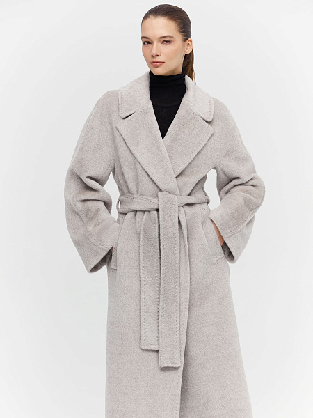 Пальто из альпака с широким лацканом