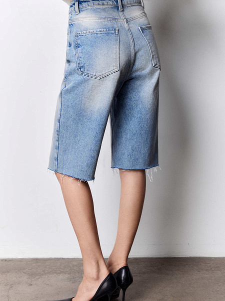 Удлиненные джинсовые шорты