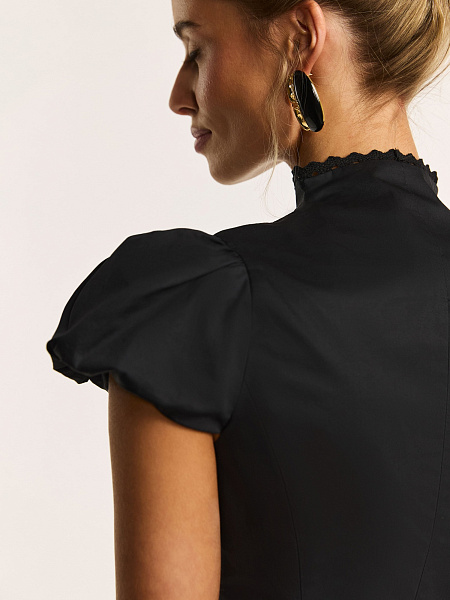 Блуза из хлопка с отделкой из кружева